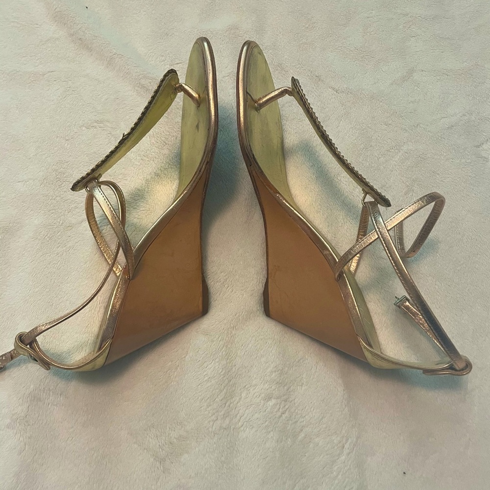 Gorgeous Giuseppe Zanotti sandals with rhinestone accents - Picture 12 of 15